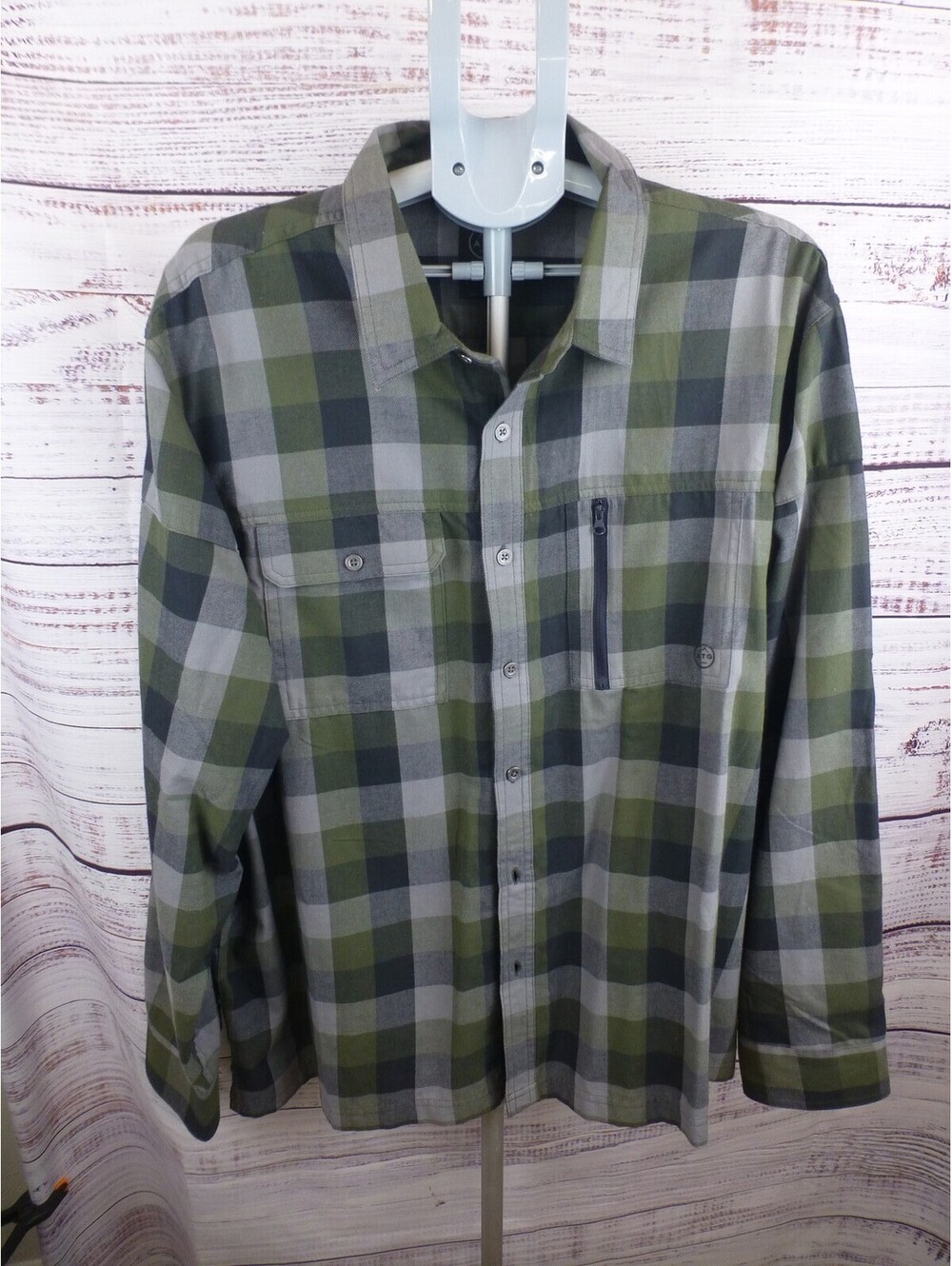 Wrangler ATG Men's XXL Regular Fit Green Gray Plaid Flannel Button Down Shirt G4
